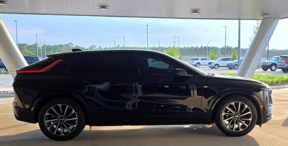 Luxury airport sedan black car service to and from 30A Santa Rosa Beach, Inlet Beach, Miramar Beach, and Destin.